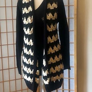 Black and white knitted tunic  perfect condition